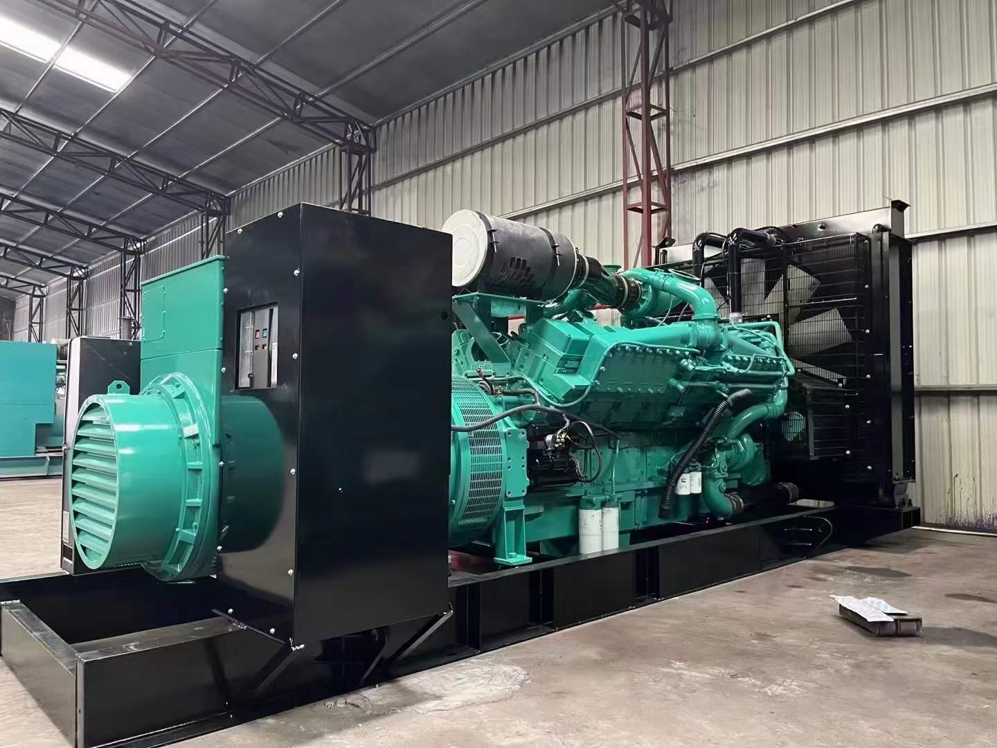 成县如何降低 800kW 柴油发电机输出电流的波动？