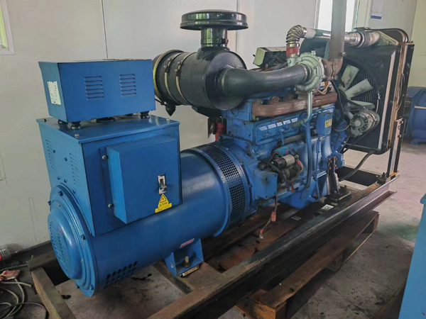 成县100kW柴油发电机组使用多级机油有哪些优缺点？